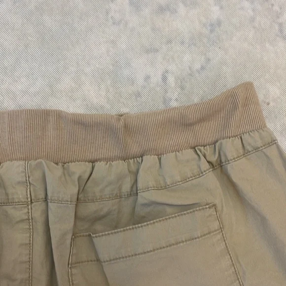 Lane Bryant Pull On Khaki Style Tan Shorts Elastic Waist. Size 14 Super Comfy - Picture 9 of 10